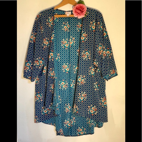 Lularoe kimono - Picture 1 of 4
